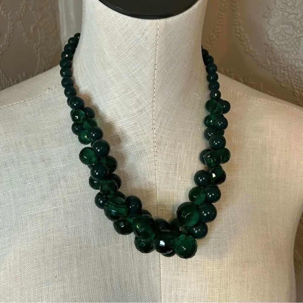 Vintage beaded necklace green plastic clear and opaque 21” long